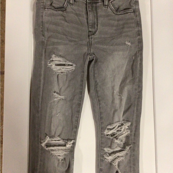 Women’s Gray Ripped Knee Stretch Skinny Jeans - Picture 2 of 3